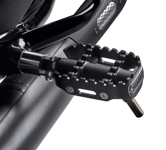 Harley-Davidson® 80GRIT Rider Footpegs with Wear Peg